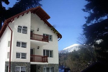 Rumanía Privát Sinaia, Exterior